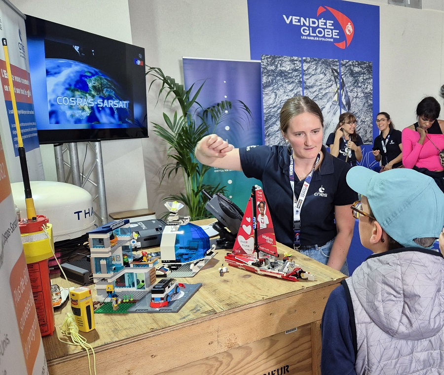 Focus télécoms stand CNES Vendée Globe 2024 ©CNES/Combes Helene, 2024